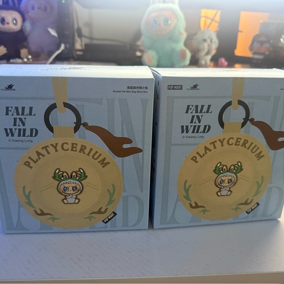 Labubu The Monsters Fall in Wild Bucket Hat Mini Bag - Datura - Picture 1 of 4